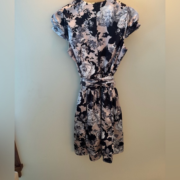 Sara Berman Floral Wrap Dress - Picture 2 of 4